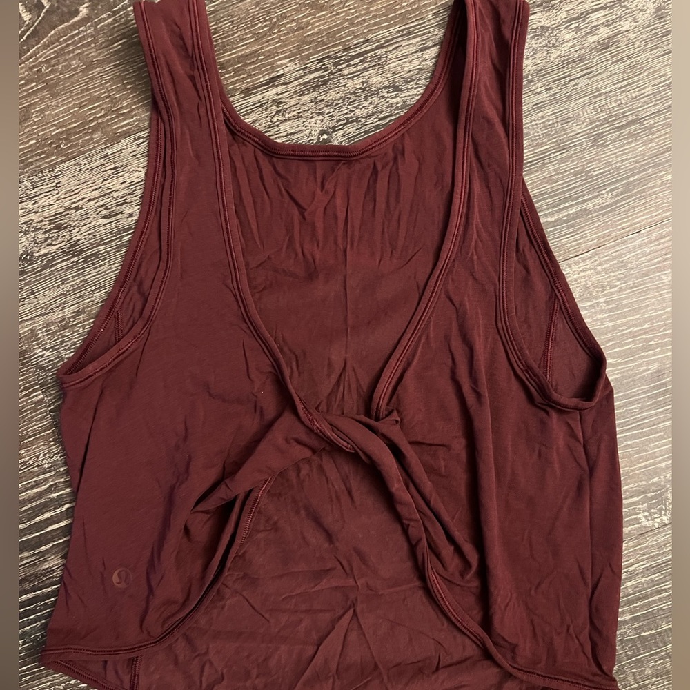 Lululemon tank